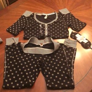Victoria’s Secret Pajama set with some tags